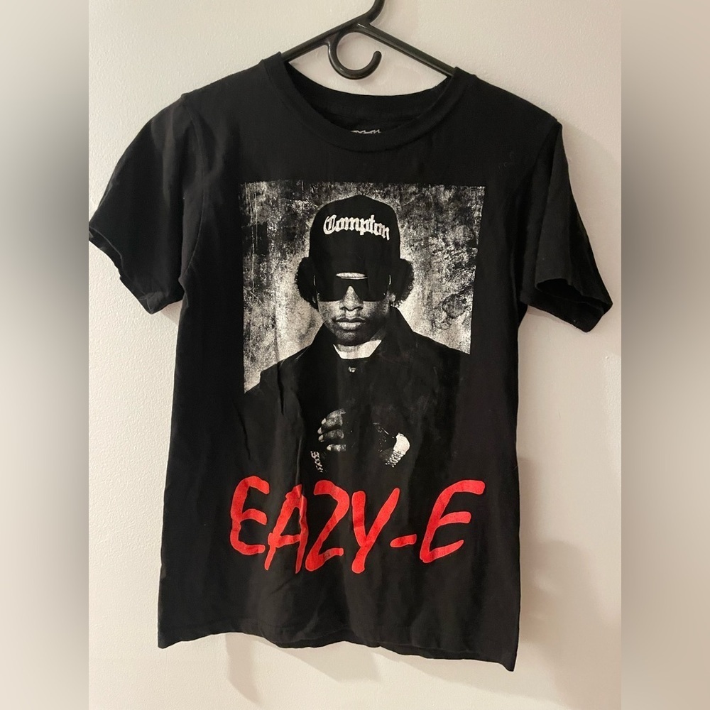 Compton Eazy-E Graphic Black T-Shirt size men’s small